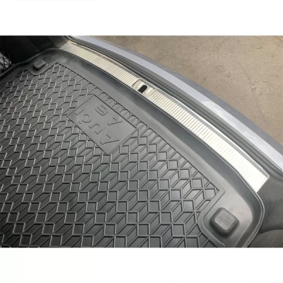 Коврик в багажник для авто Audi A6 ( 2005 - 2010 ) универсал, резиновый (AVTO-Gumm)
