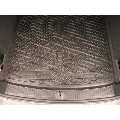 Коврик в багажник для авто Volkswagen Touran (2015>) (7мест) полиуретан ( AVTO-Gumm )
