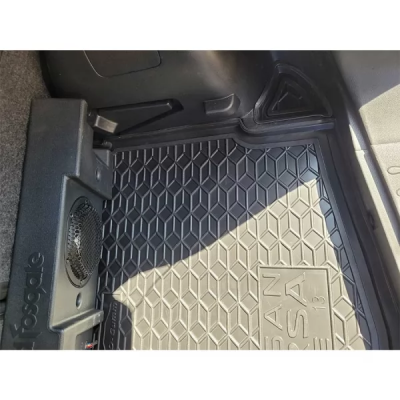 Килимок у багажник для авто Nissan Versa (2013–2019), поліуретановий (AVTO-Gumm)