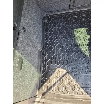 Килим багажника для авто Skoda SurB II 2008> универсал поліуретан ( AVTO-Gumm ) Килим багажника для авто Skoda SurB II 2008> универсал поліуретан ( AVTO-Gumm )