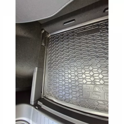 Килим багажника для авто JAC JS6 нижня полиця поліуретан ( AVTO-Gumm ) Килим багажника для авто JAC JS6 нижня полиця поліуретан ( AVTO-Gumm )