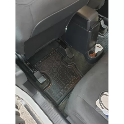 Коврики в салон для авто Jeep Compass ( 3 клипсы ) (2011-2016) полиуретан ( AVTO-Gumm )