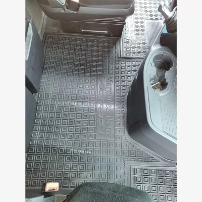 Коврики в салон, комплект для авто Mersedes Actros1 (2011-2018) (плоский пол)  полиуретан ( AVTO-Gumm )