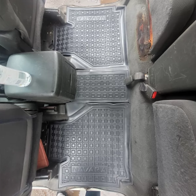 Коврики в салон для авто Nissan Navara KingCab (2005>) MOD полиуретан ( AVTO-Gumm )