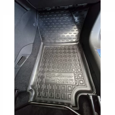 Коврики передние ( водитель и пассажир ) для авто  Alfa Romeo Junior (2024>) (hybrid)  полиуретан ( AVTO-Gumm )