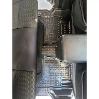 Коврики в салон для авто Mitsubishi L200 (2024>) Invite полиуретан ( AVTO-Gumm )