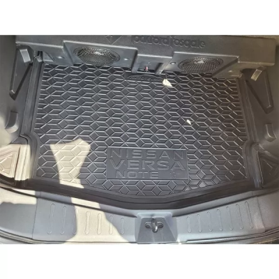 Килимок у багажник для авто Nissan Versa (2013–2019), пластиковий (AVTO-Gumm) Килимок у багажник для авто Nissan Versa (2013–2019), пластиковий (AVTO-Gumm)