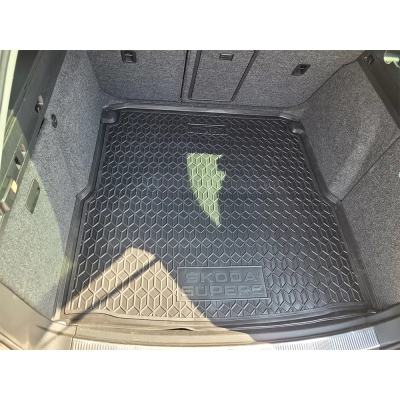 Килим багажнику для авто Skoda SuperB II 2008-2015 универсал ( AVTO-Gumm )