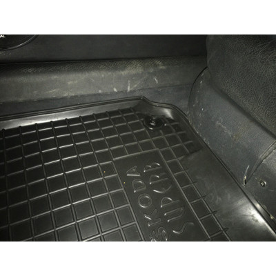 Килимки в салон для Skoda SuperB ( 2002 - 2008 ) поліуретан (AVTO-Gumm)
