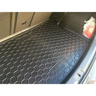 Коврик в багажник для Volkswagen Golf 7 (хетчбэк) пластик ( Avto-Gumm )