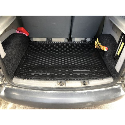 Коврик в багажник для Volkswagen Caddy (2004-) корот. база пластик ( Avto-Gumm )