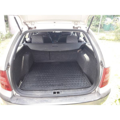 Коврик в багажник для Skoda Octavia A4 ( 1997  -  2009 ) ( универсал ) полиуретан ( AVTO-Gumm )